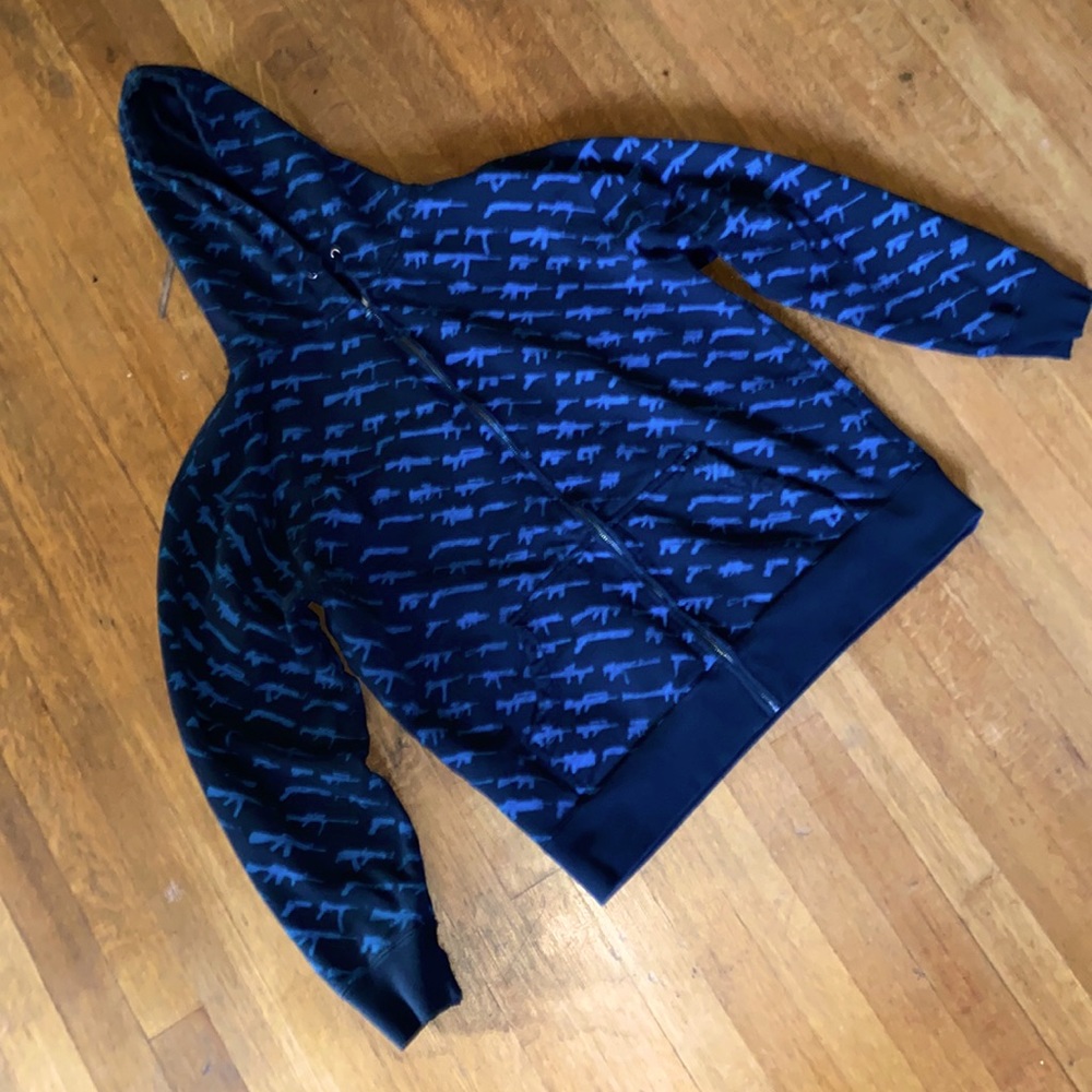 Rogue status, Rob Dyrdek, original men’s black and blue hoodie zip up size large